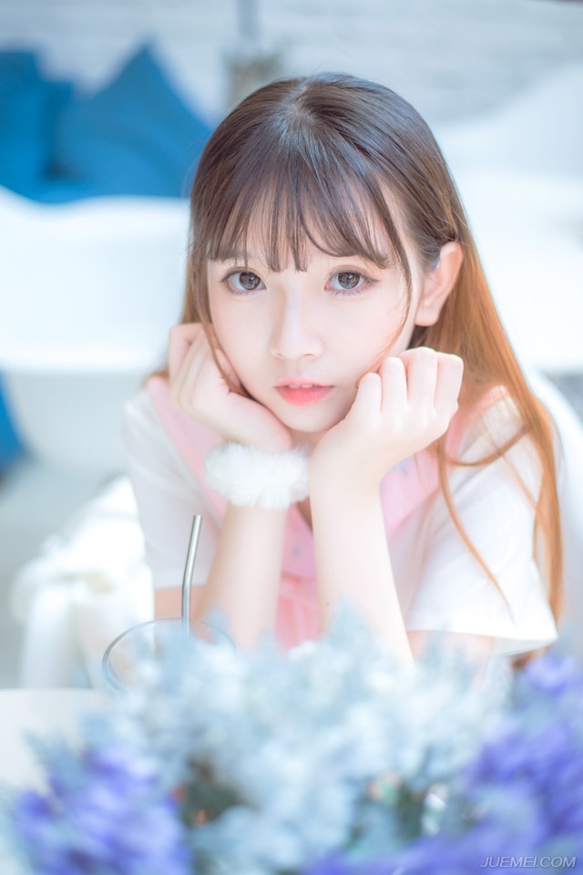 法正也不多做解释，拍了拍手道：“将你们当日对话，再说一遍。”